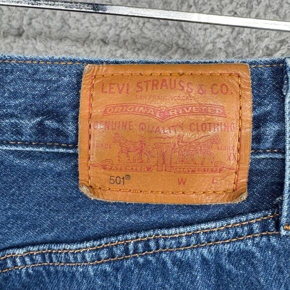 Levi's Premium 501® ORIGINAL CROPPED WOMEN'S JEANS size 26X26 - Picture 12 of 16